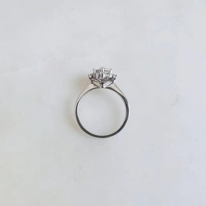 18K Snowflake Moissanite Ring