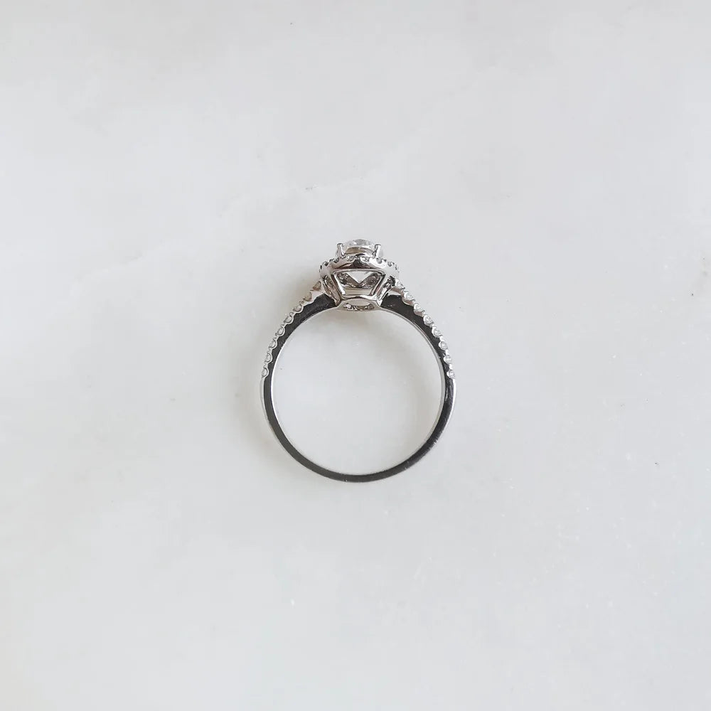 18K Aisley Moissanite Ring