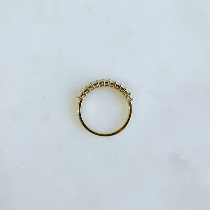 18K Kennedy Moissanite Band