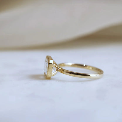 14K Aubrey Emerald Cut Moissanite Ring