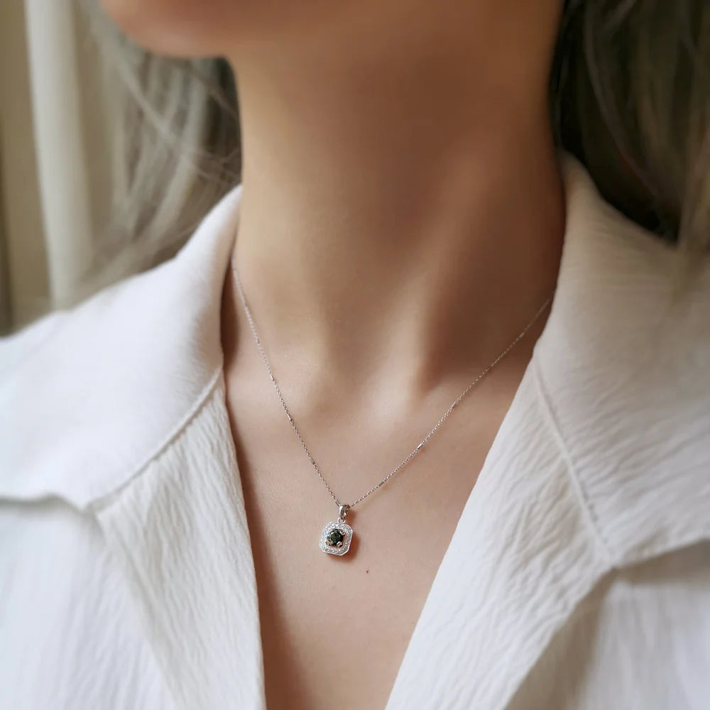 18K Anita Sapphire Pendant