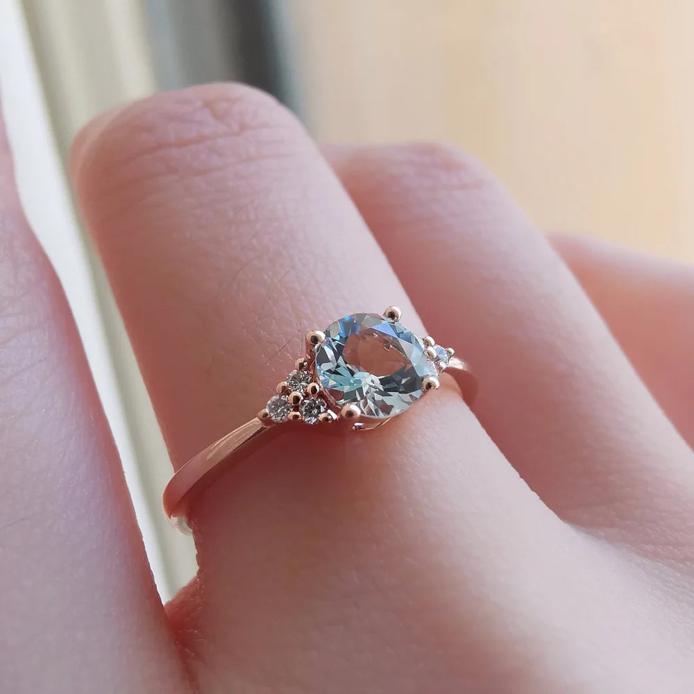 Brilliant Aquamarine and diamond ring