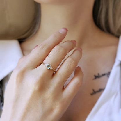 Brilliant Aquamarine and diamond ring
