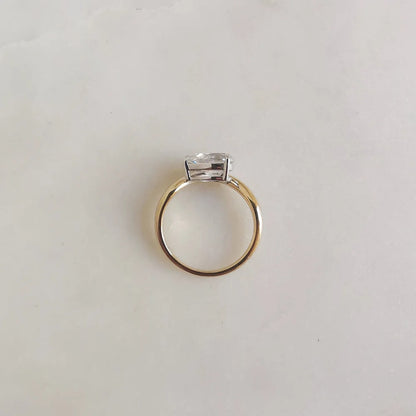 18K Apollo Pear Solid Curve Ring