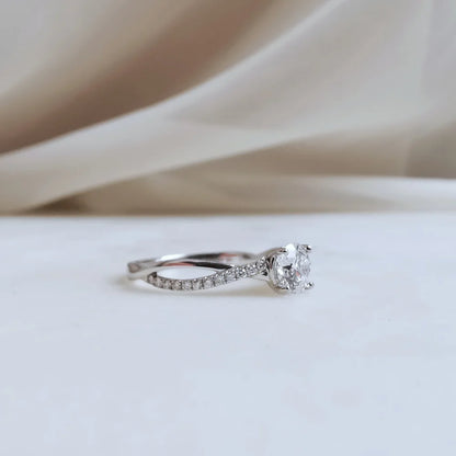 18K Amira Lab Diamond Engagement Ring