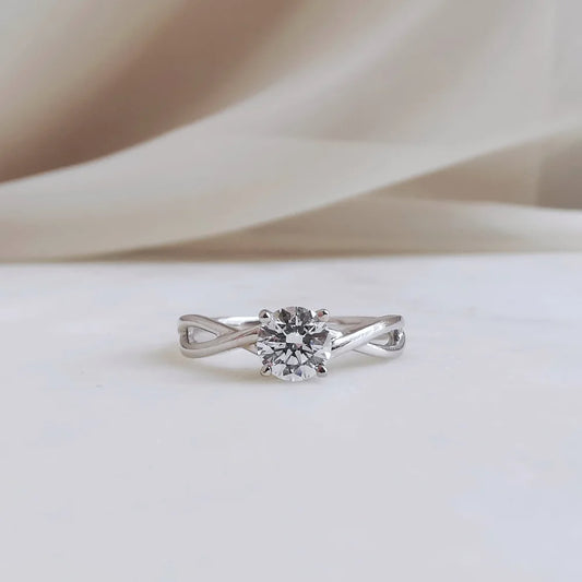 18K Amira Twist Lab Diamond Ring