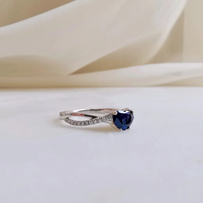 18K Heart Blue Sapphire Ring