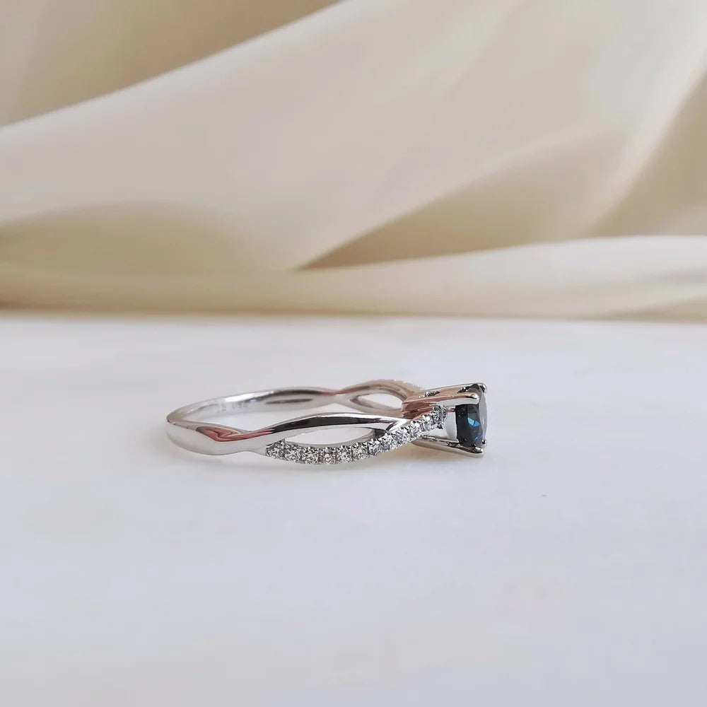 18K Heart Blue Sapphire Ring
