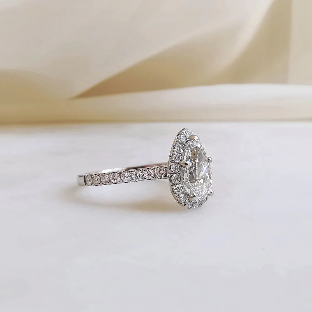 18K  Pear Lab-grown Diamond Engagement Ring