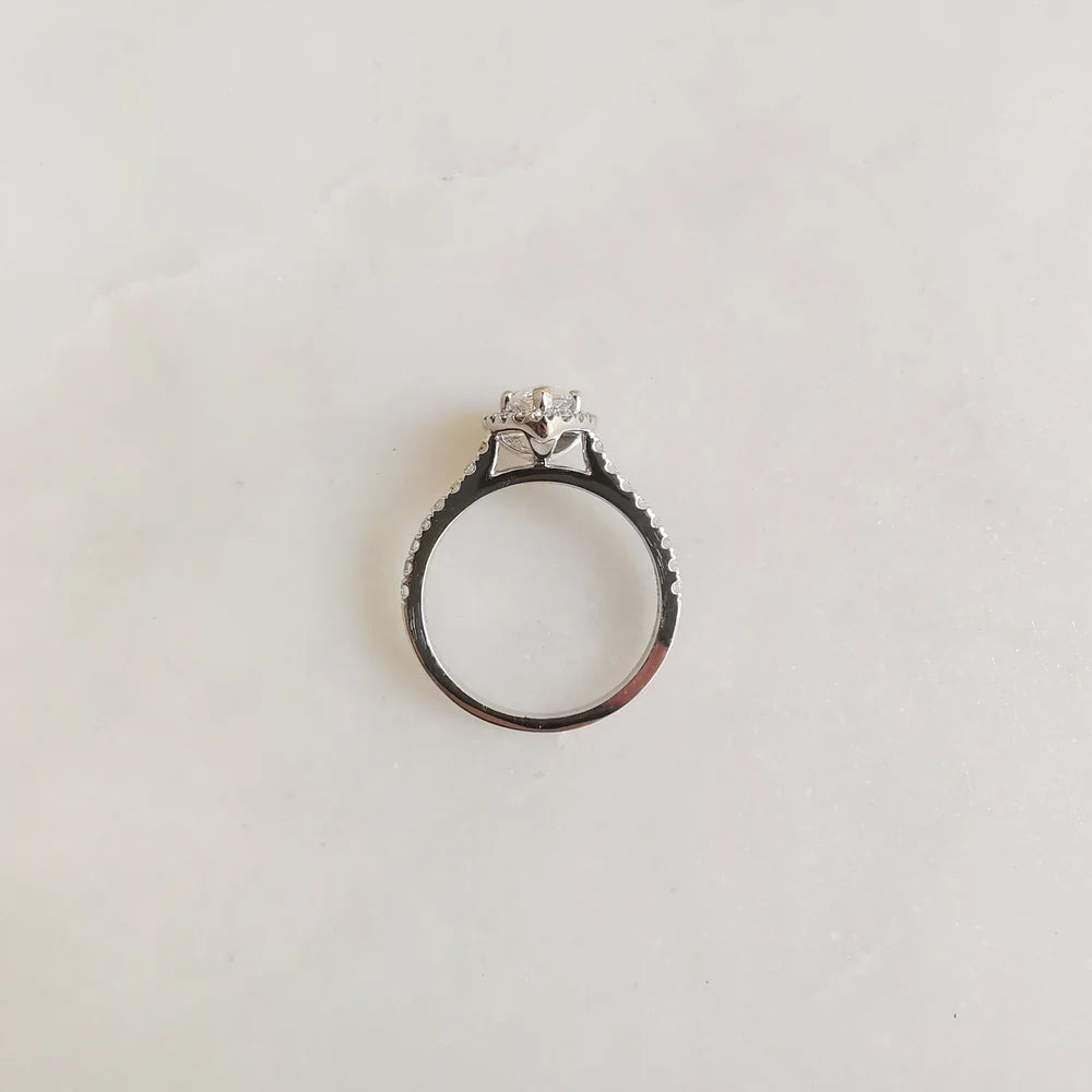 18K  Pear Lab-grown Diamond Engagement Ring