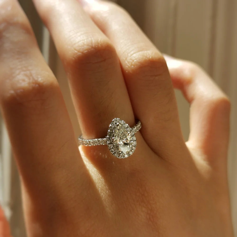 18K  Pear Lab-grown Diamond Engagement Ring