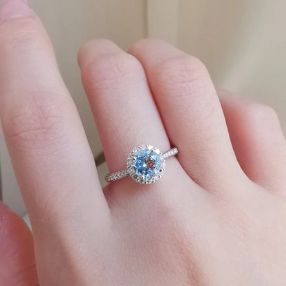 18K Dianty Diamond Halo Aquamarine Ring