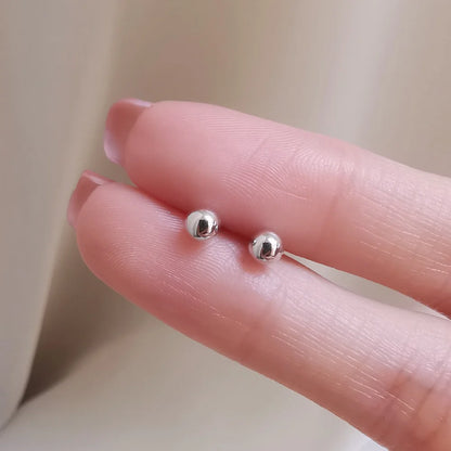 18K Henry Lab-grown Diamond Earring