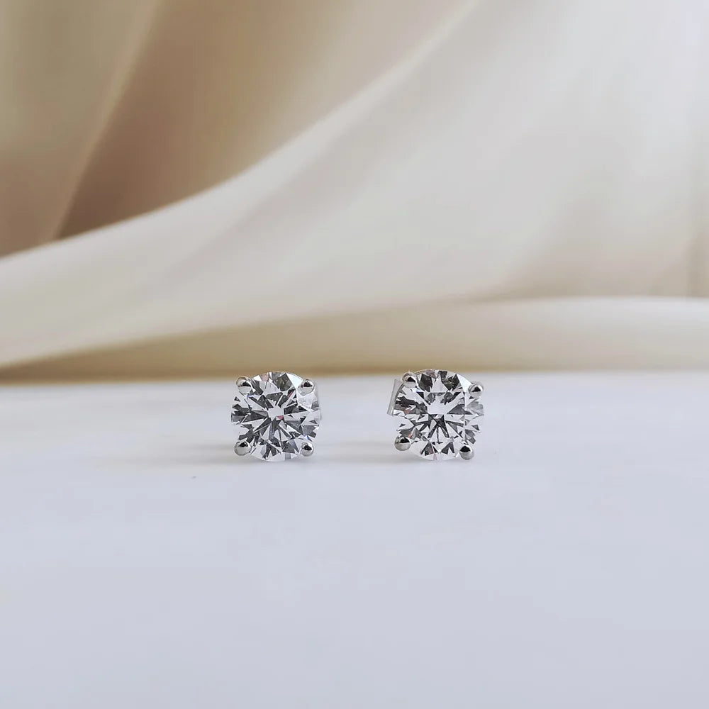18K Round Lab Diamond Earring
