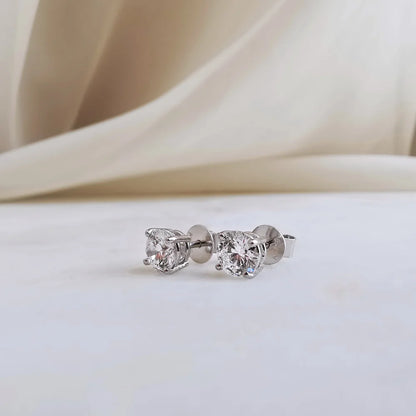 18K Round Lab Diamond Earring
