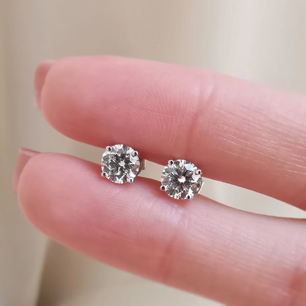 18K Round Lab Diamond Earring