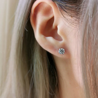 18K Round Lab Diamond Earring