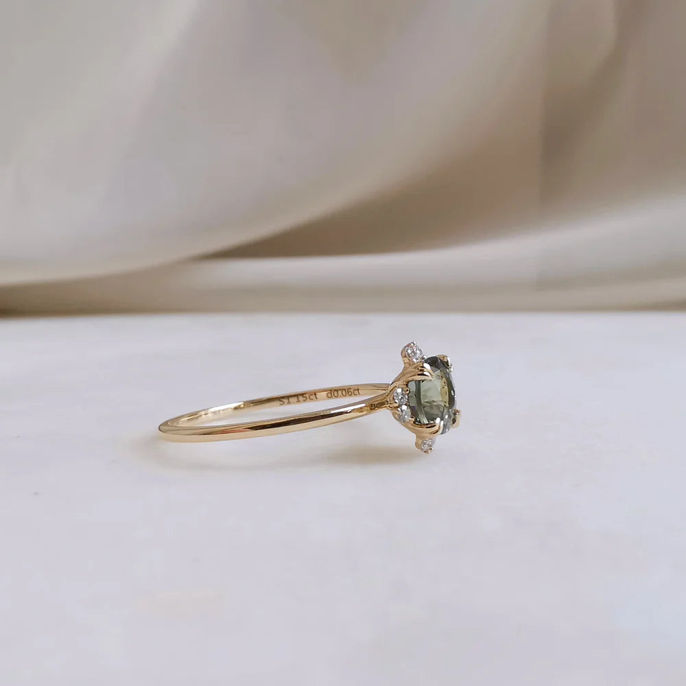 18K Lavender/ Green Sapphire Ring