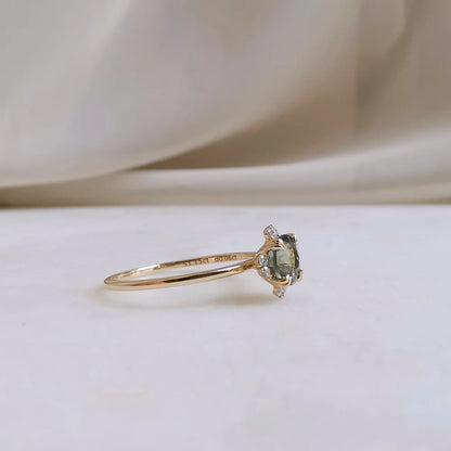 18K Lavender/ Green Sapphire Ring