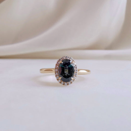 18K Emilia Green Sapphire Ring