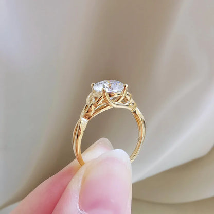 18K Skylar Moissanite Ring
