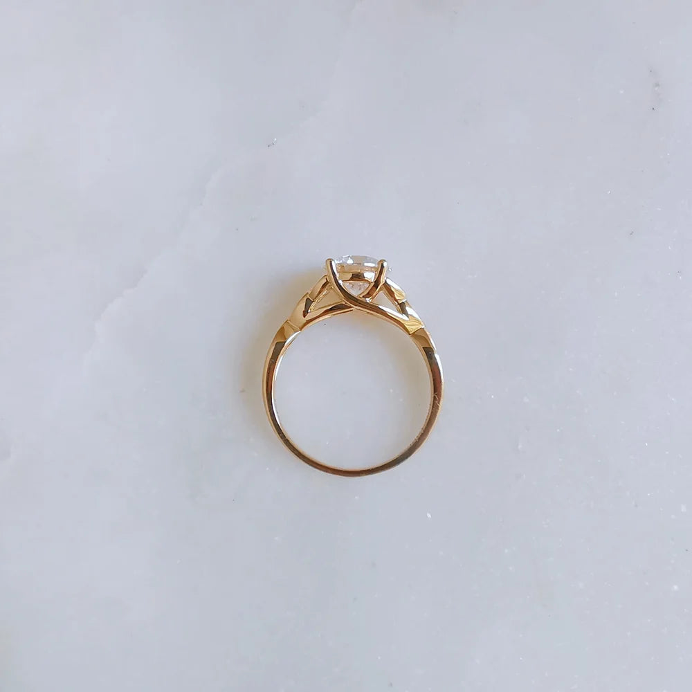 18K Skylar Moissanite Ring