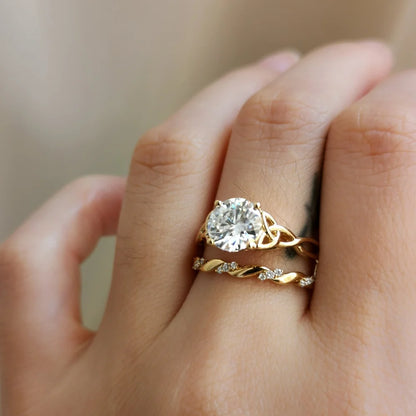 18K Skylar Moissanite Ring