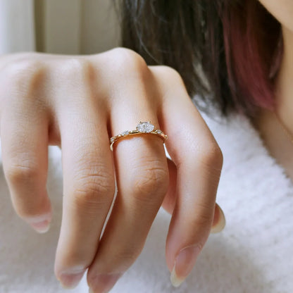 18K Oval Lab Diamond Distance Ring