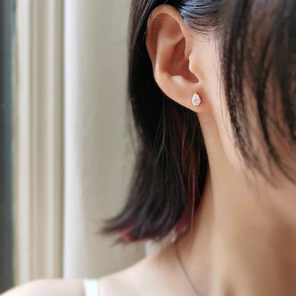 18K Pear Lab-grown Diamond Earrings