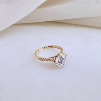 18K Nova Moissanite Ring