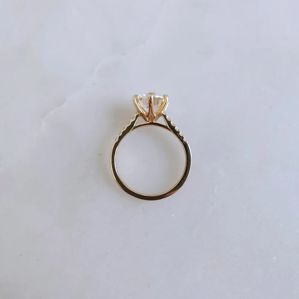 18K Nova Moissanite Ring