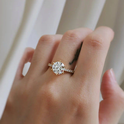 18K Nova Moissanite Ring