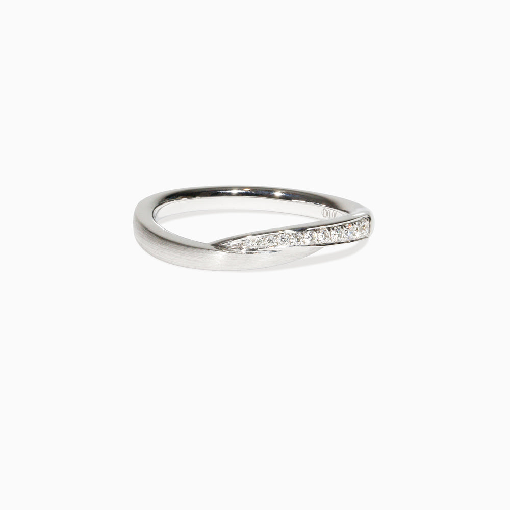 18K Comet Diamond Ring