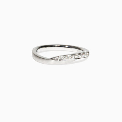 18K Comet Diamond Ring