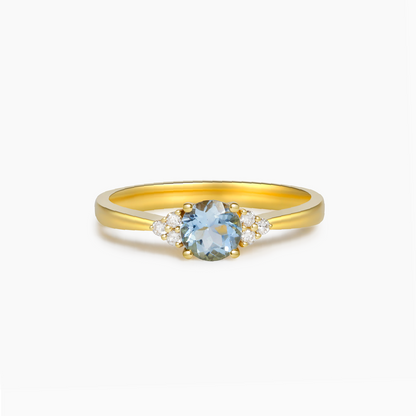 Brilliant Aquamarine and diamond ring