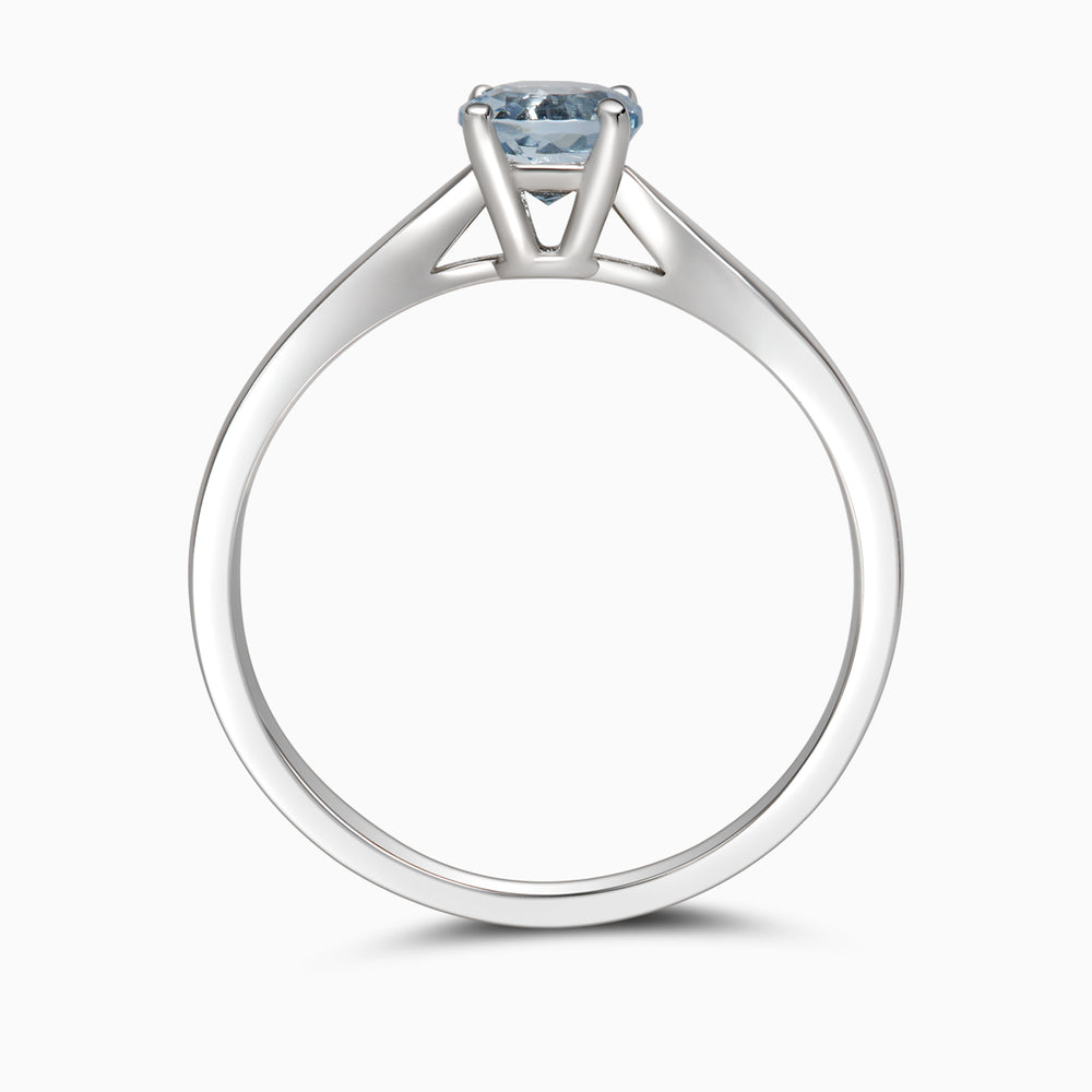 Classic round Aquamarine ring