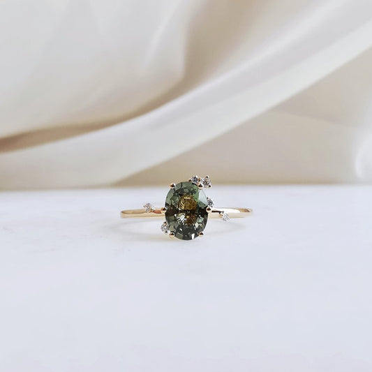 DAINTY Minimalist Oval Green Sapphire Engagement Ring