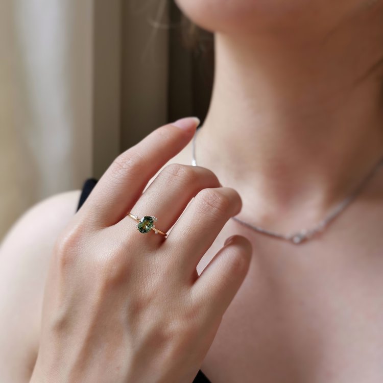 DAINTY Minimalist Oval Green Sapphire Engagement Ring